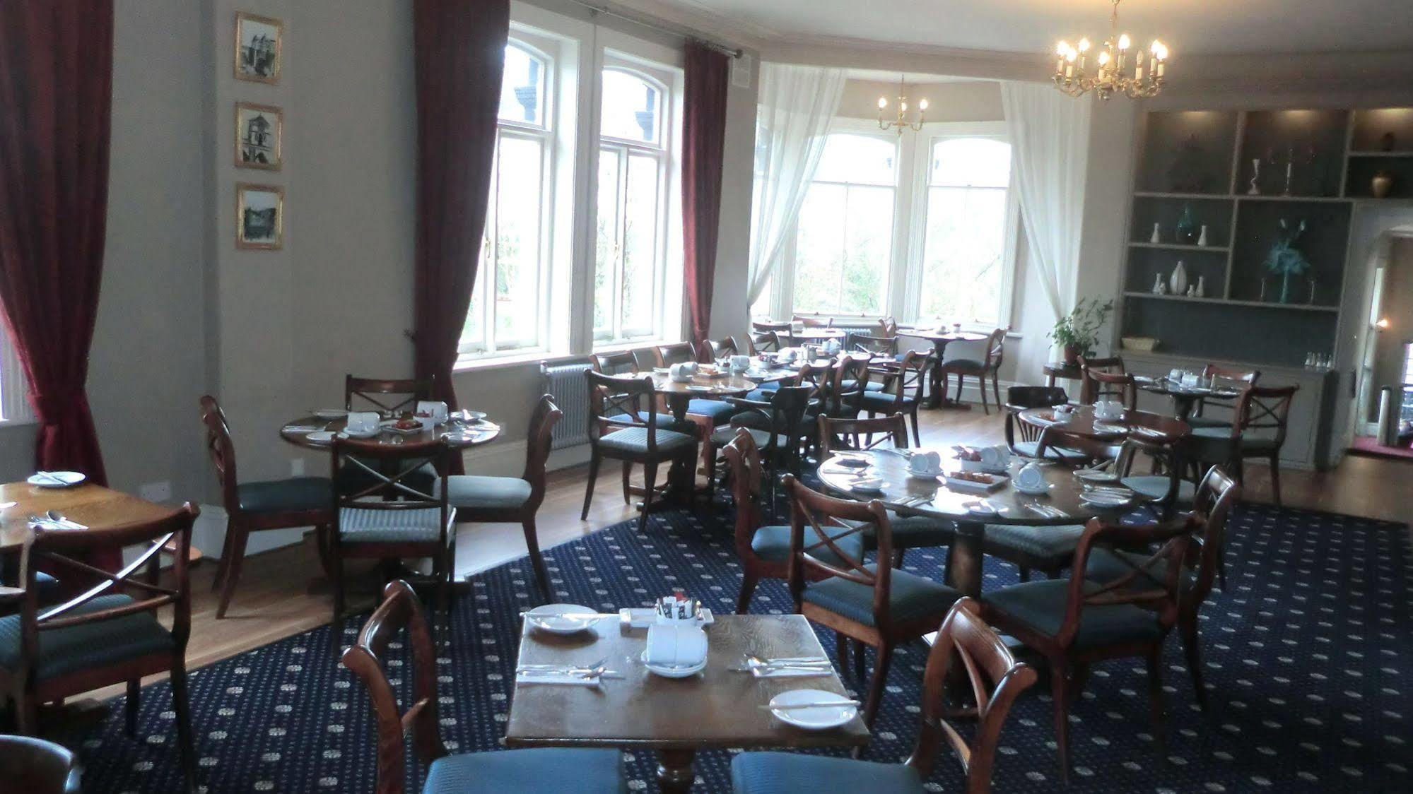 The Royal Hotel Лланголлен Экстерьер фото