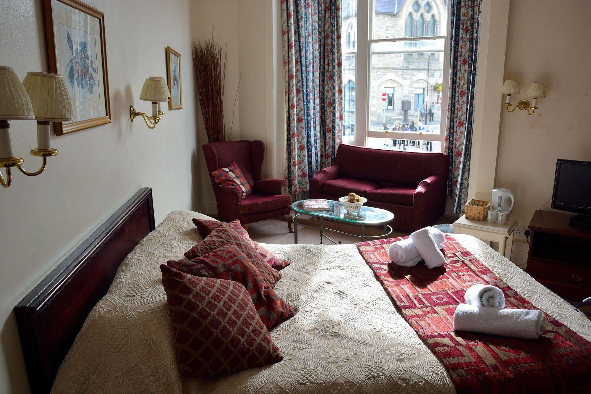 The Royal Hotel Лланголлен Экстерьер фото